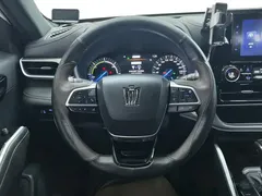 2021 Toyota Crown Kluger 2.5L HEV 4WD Elite, белый — фото 15
