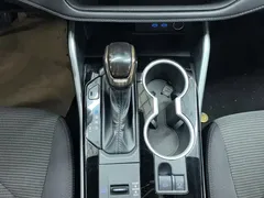 2021 Toyota Crown Kluger 2.5L HEV 4WD Elite, белый — фото 16