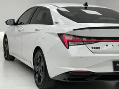 2022 Hyundai Elantra 1.5L CVT 20, белый — фото 20