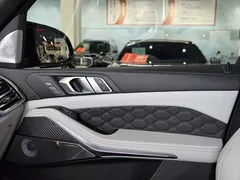 2022 BMW X5 M, синий — фото 17