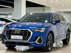 2021 Audi Q3 40 TFSI, синий — фото 1