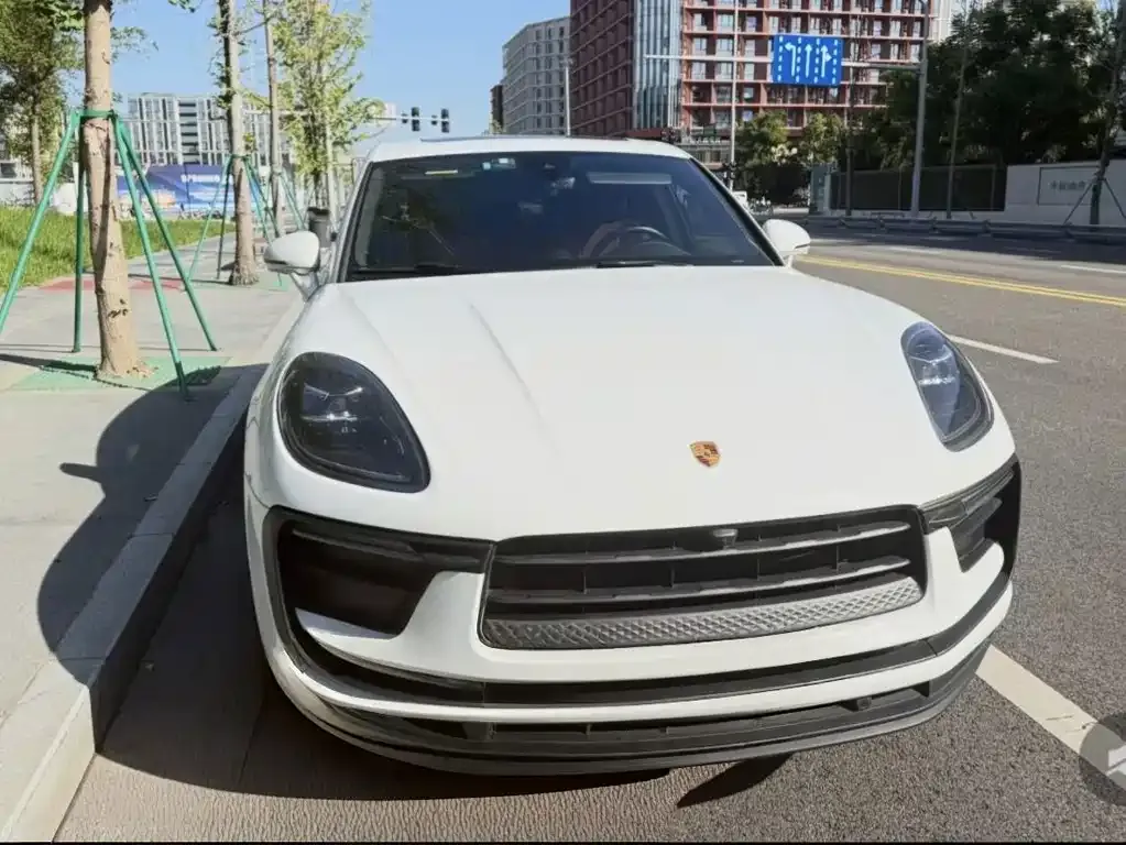2023 Porsche Macan 2.0T