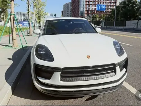 2023 Porsche Macan 2.0T