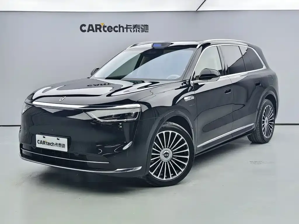 2025 Aito M8 53.4kWh 6 192