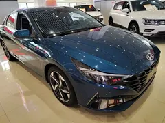 2021 Hyundai Elantra 1.5L CVT LUX Premium, синий — фото 22