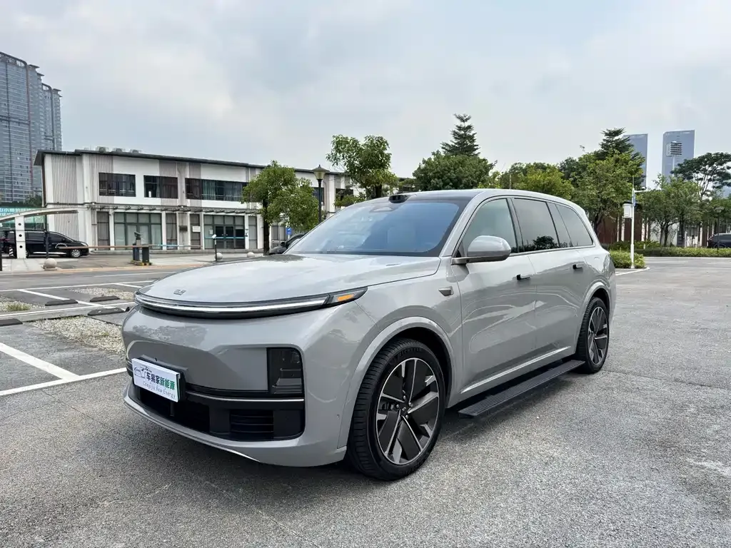 2025 Li Auto L9