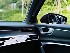 2022 Audi RS 6 4.0T Avant, чёрный — фото 13