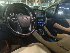 2021 Toyota Alphard Hybrid 2.5L Luxury, белый — фото 7
