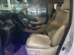 2021 Toyota Alphard Hybrid 2.5L Luxury, белый — фото 8