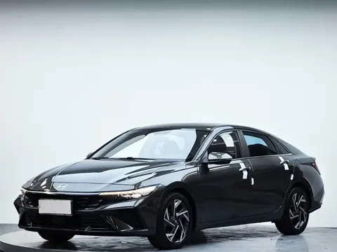 2023 Hyundai Elantra 1.5L CVT LUX Premium
