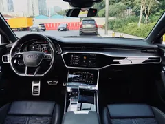 2022 Audi RS 6 4.0T Avant, чёрный — фото 5