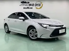 2019 Toyota Levin 185T CVT Luxury VI, белый — фото 3