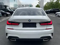 2022 BMW 3 Series 320Li M, белый — фото 17