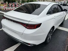 2022 Geely Emgrand L 1.4T CVT, белый — фото 9