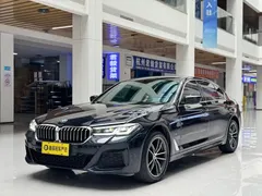 2022 BMW 5 Series 5 525Li M, чёрный — фото 1