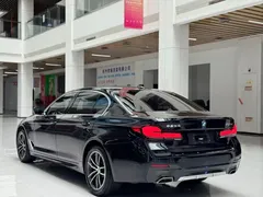 2022 BMW 5 Series 5 525Li M, чёрный — фото 7