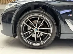 2022 BMW 5 Series 5 525Li M, чёрный — фото 21