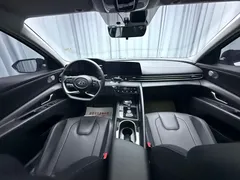 2022 Hyundai Elantra 1.5L CVT LUX Premium, белый — фото 12