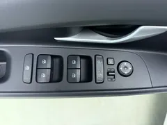 2022 Hyundai Elantra 1.5L CVT LUX Premium, белый — фото 15