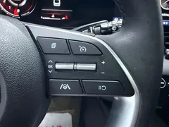 2022 Hyundai Elantra 1.5L CVT LUX Premium, белый — фото 22