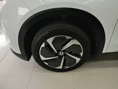 2023 Nio ES8 75kWh, белый — фото 23