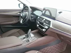 2022 BMW 5 Series 5 530Li, чёрный — фото 10