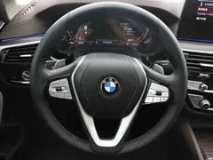 2022 BMW 5 Series 5 530Li, чёрный — фото 11