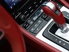 2020 Porsche 718 Boxster 2.0T, белый — фото 15