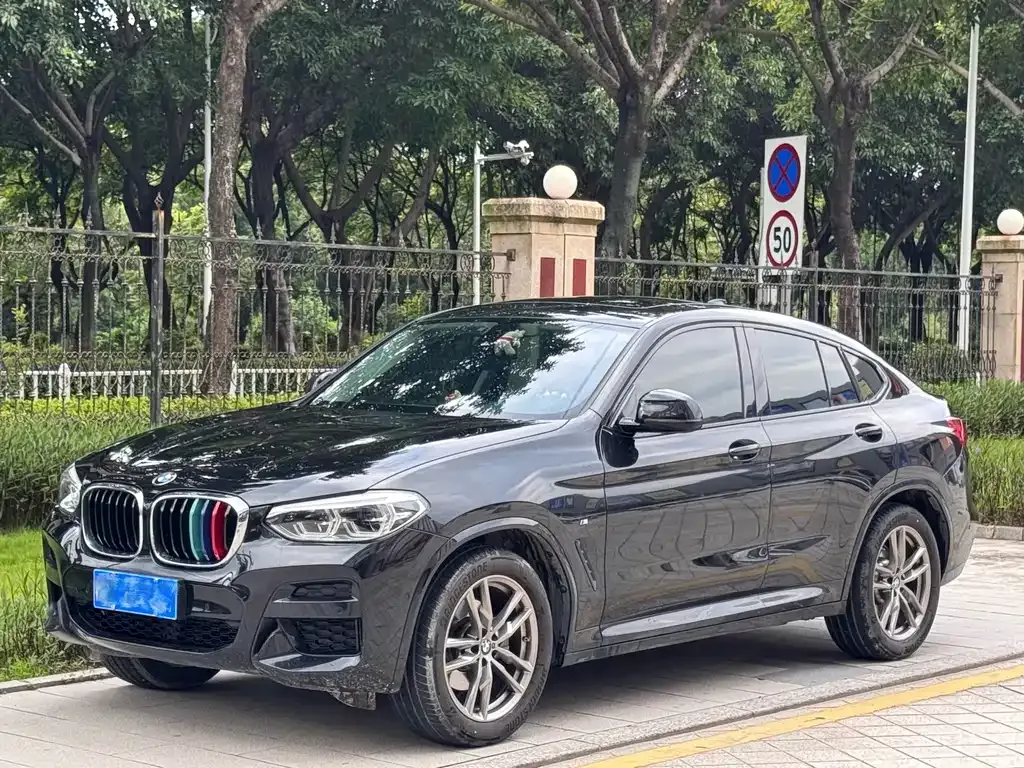 2021 BMW X4 xDrive 25i M