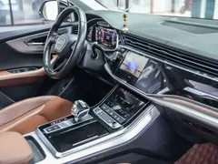 2021 Audi Q8 55 TFSI, чёрный — фото 7
