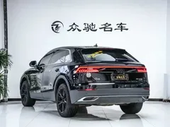 2021 Audi Q8 55 TFSI, чёрный — фото 11