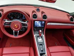 2022 Porsche 718 Boxster 2.0T, белый — фото 12