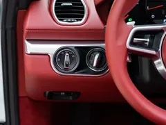 2022 Porsche 718 Boxster 2.0T, белый — фото 18