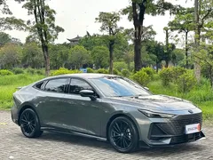 2023 Changan UNI-V 1.5T Sport — фото 3