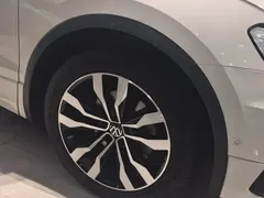 2021 Volkswagen Tiguan L 330TSI AT 2WD R-Line, белый — фото 8