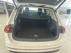 2021 Volkswagen Tiguan L 330TSI AT 2WD R-Line, белый — фото 15