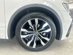 2021 Volkswagen Tiguan L 330TSI AT 2WD R-Line, белый — фото 18