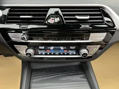 2022 BMW 5 Series 5 530Li M, чёрный — фото 41