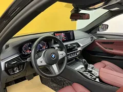 2022 BMW 5 Series 5 530Li M, чёрный — фото 42