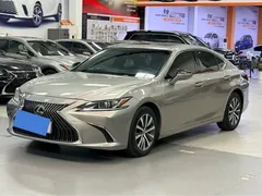 2020 Lexus ES 200 — фото 1