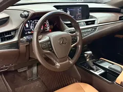 2020 Lexus ES 200 — фото 6