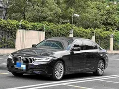 2021 BMW 5 Series 5 530Li, чёрный — фото 2