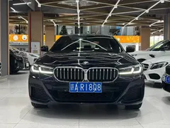 2021 BMW 5 Series 5 530Li M, чёрный — фото 2