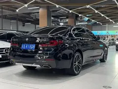 2021 BMW 5 Series 5 530Li M, чёрный — фото 4