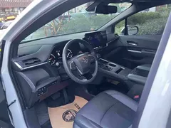 2021 Toyota Sienna 2.5L Hybrid Premium, белый — фото 12