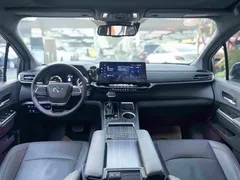2021 Toyota Sienna 2.5L Hybrid Premium, белый — фото 22