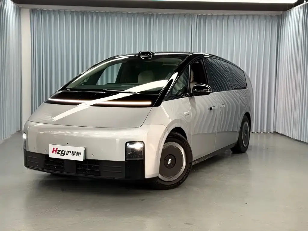 2024 Li Auto MEGA Ultra