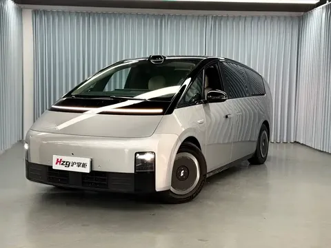 2024 Li Auto MEGA Ultra
