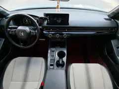 2023 Honda Civic 2.0L e:HEV, белый — фото 6