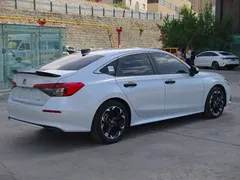 2023 Honda Civic 2.0L e:HEV, белый — фото 9